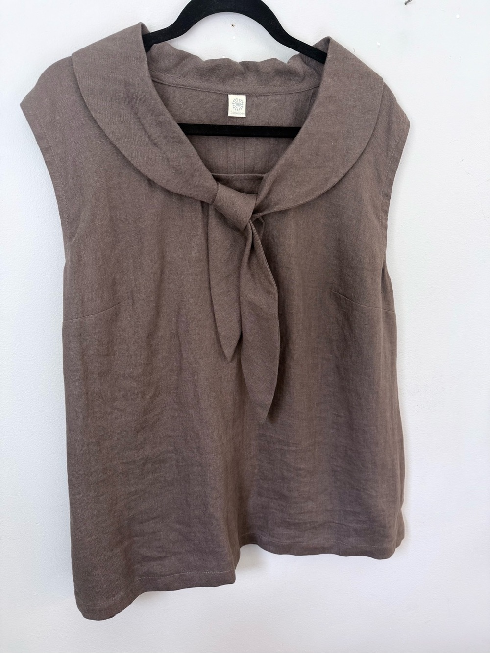 Brown Linen Tie-Neck Sleeveless Tank - Picture 4 of 5